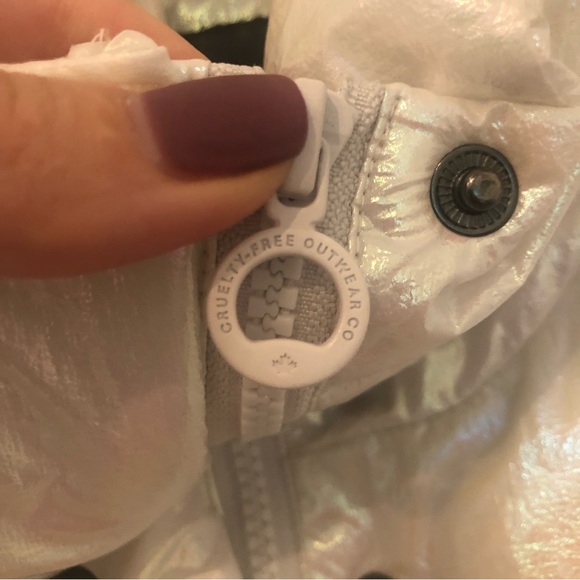 Noize Puffer Aurora opal iridescent puffer vest | Sz M - Picture 12 of 16